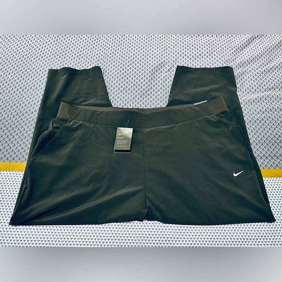 Nike NWT Bliss Victory 7/8 Stretch Training Pant Size 3X - Picture 8 of 8